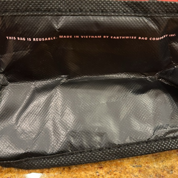 NEW LULULEMON REUSABLE THIS IS YOGA TOTE BAG WITH BLACK HANDLES AND SNAP CLOSURE - Picture 7 of 10